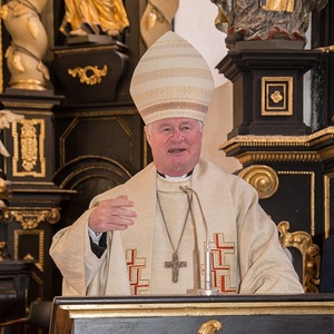 Festgottesdienst und Agape