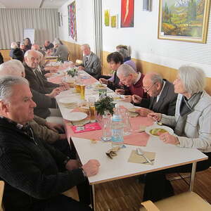  Fastensuppen-Essen im Pfarrsaal                              