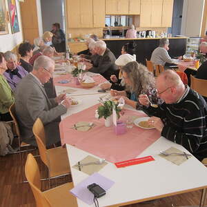  Fastensuppen-Essen im Pfarrsaal                              